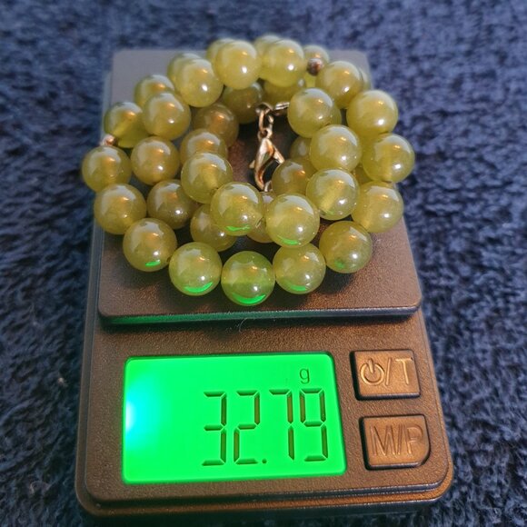 15.25'' Pretty Natural Green Nephrite Jade Beaded Necklace – 8mm Round Beads - Picture 11 of 11